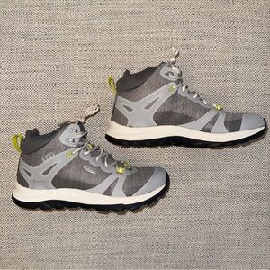 Keen Terradora 2 Waterproof hiking boots - women’s sz 8